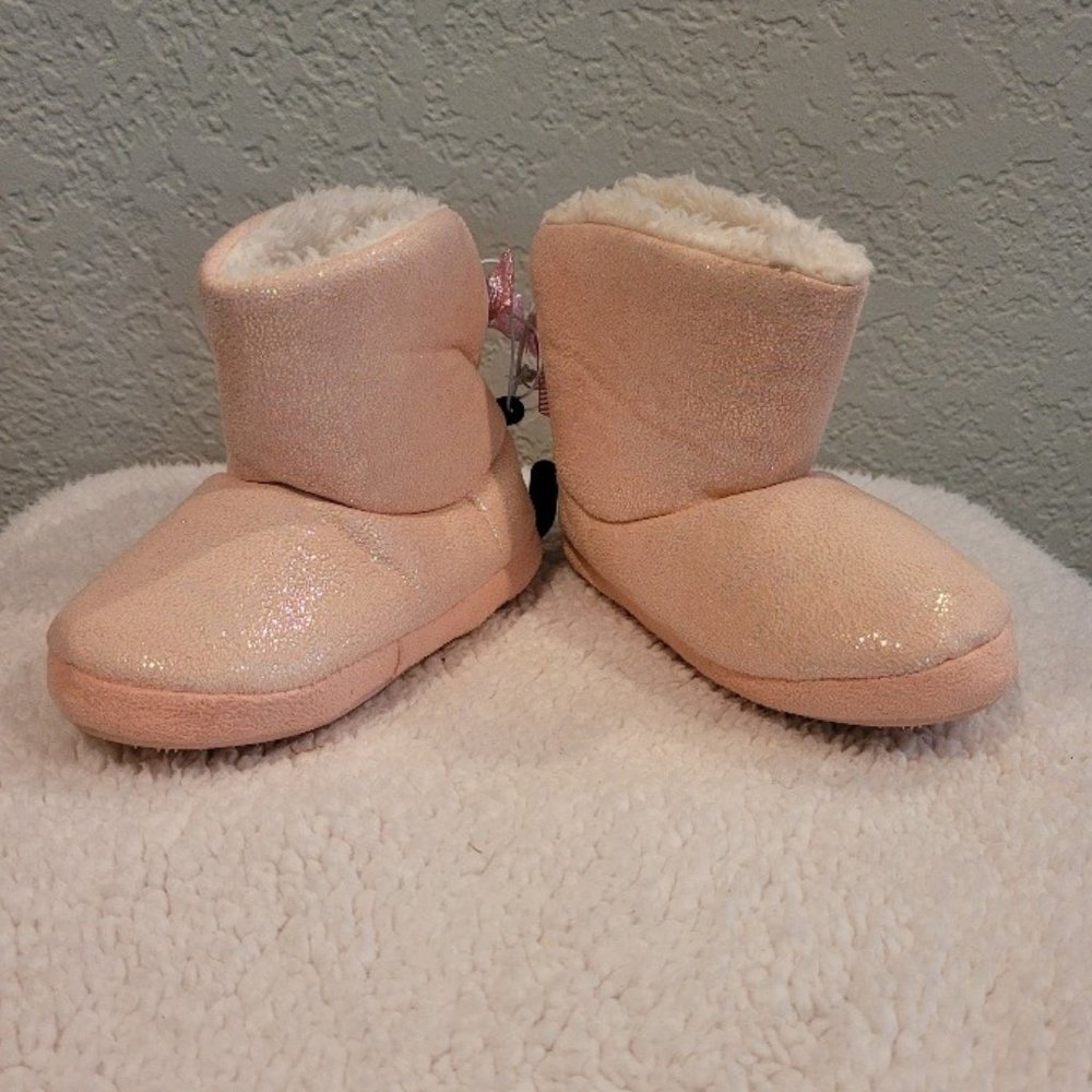 NWT Caribbean Soul Pink Glittery boots